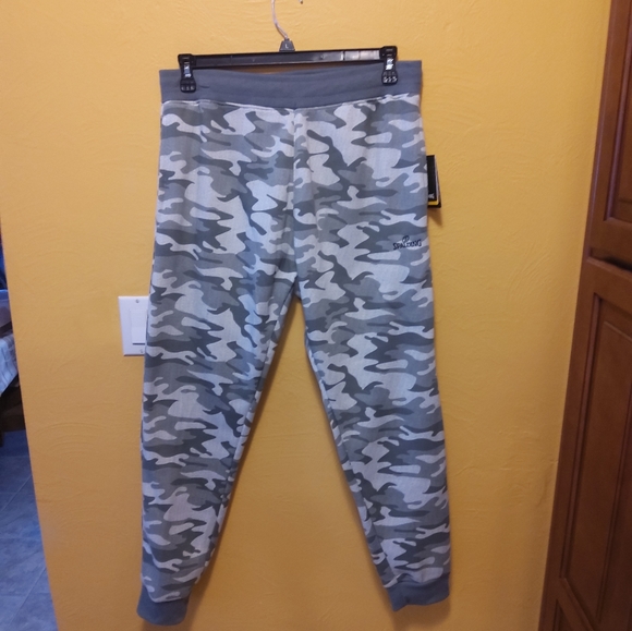 Spalding Other - NWT  L Grey Camo Joggers Firm Price